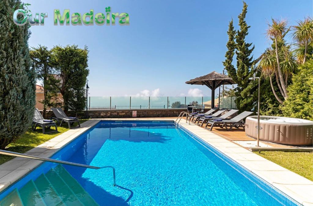 Prazeres Villa | Cris’s Home by OurMadeira