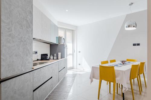 Crocetta Apartment | Crocetta, Statiuniti67 by HAPPYHOSTORINO