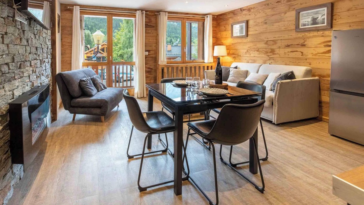 Meribel Centre Apartment | Croix des Verdons F2, Meribel Centre, 180 from the ski pistes