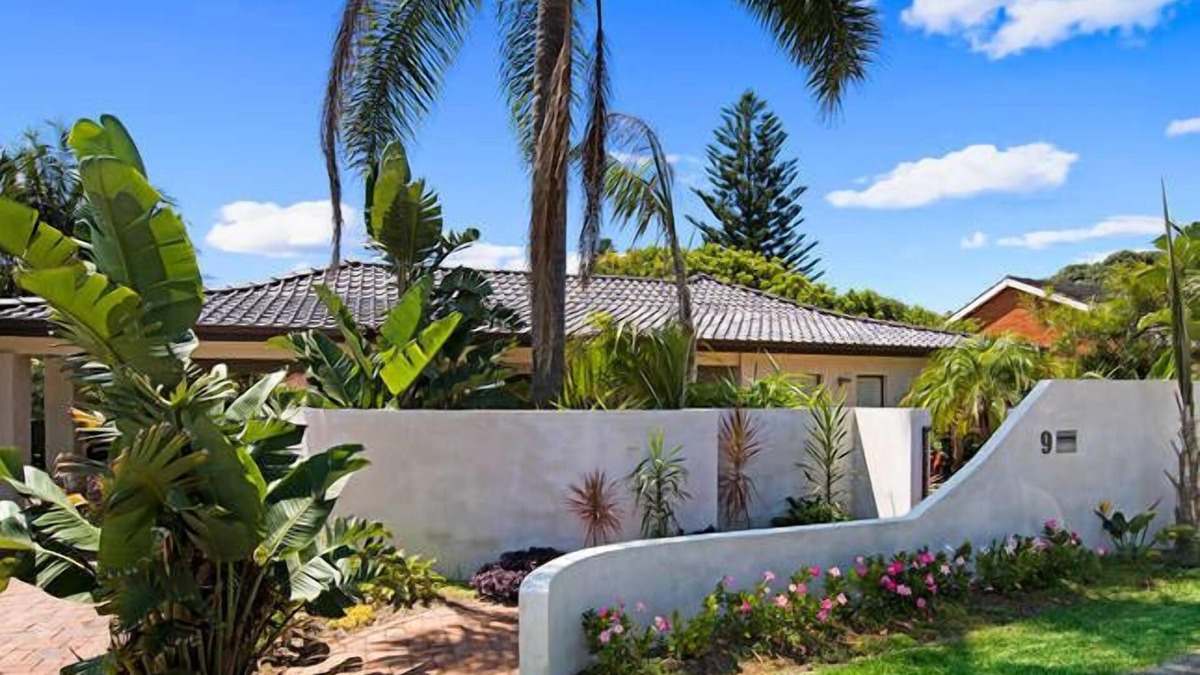 Cronulla Hotel | Cronulla Beach House B & B
