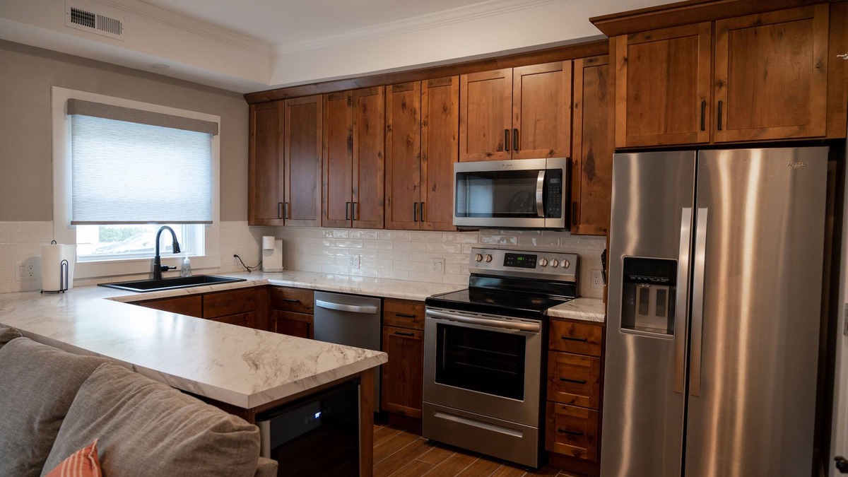 Richmond Apartment | Crosley Loft Apartment 8B