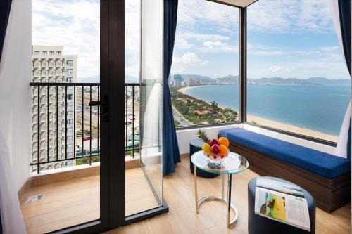 Tran Phu Beach Hotel | Crown Hotel Nha Trang