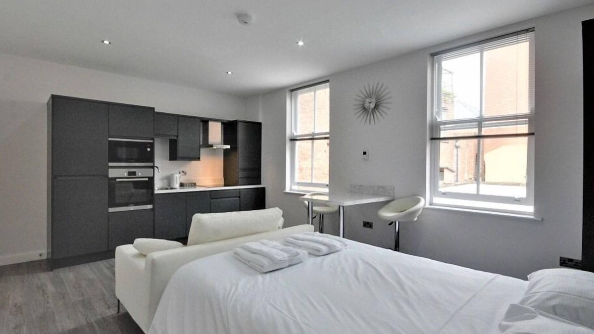 Southport Apartment | Crown Inn, Apt 1, 3 and 6