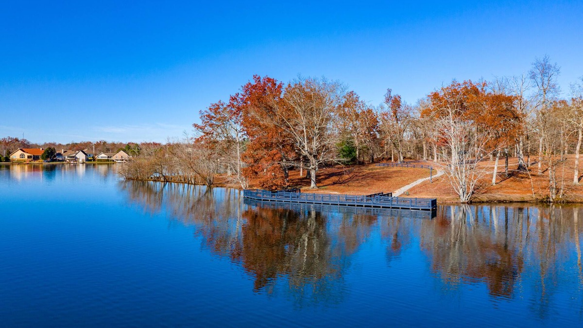 Lake Tansi Hotel | Crown Resorts at Lake Tansi West