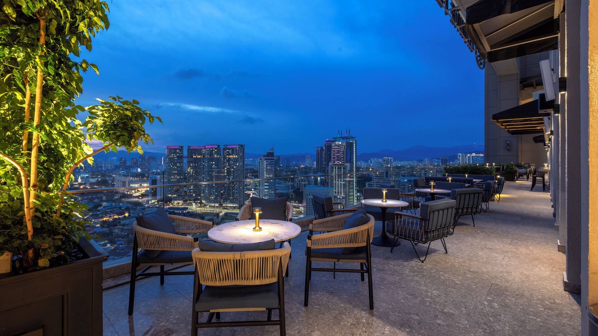 Kuala Lumpur City Centre Hotel | Crowne Plaza Kuala Lumpur City Centre by IHG