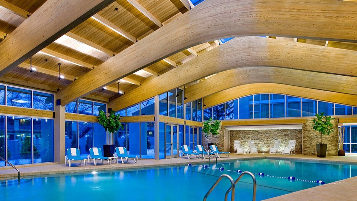 Glen Ellyn Hotel | Crowne Plaza Lombard Downers Grove by IHG
