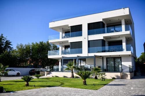 Turanj Apartment | CROWONDER Apartments & Rooms OAZA with heated Swimming Pool and Sauna
