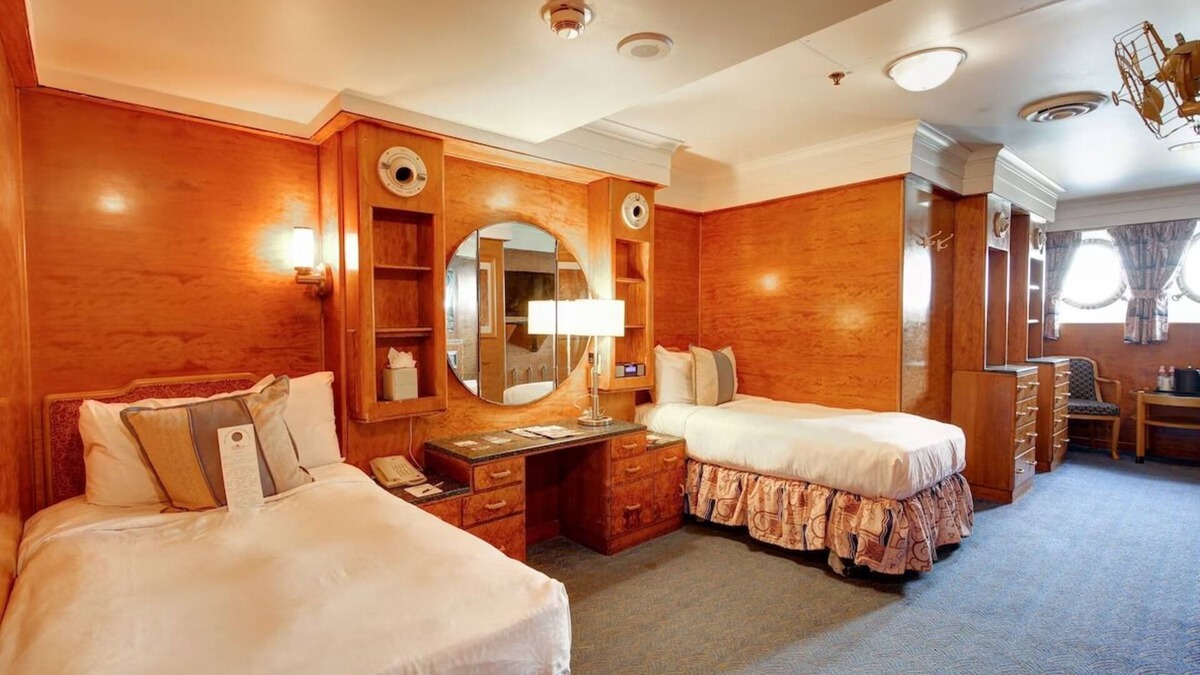 Harbor Hotel | Cruise to Comfort! Close to Pike at Rainbow Harbor and Aquarium of the Pacific