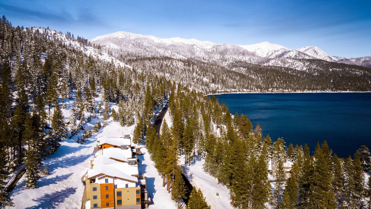 Crystal Bay Condo | Crystal Bay Penthouse 300 | Community Hot Tub | Close to Beaches & Skiing!