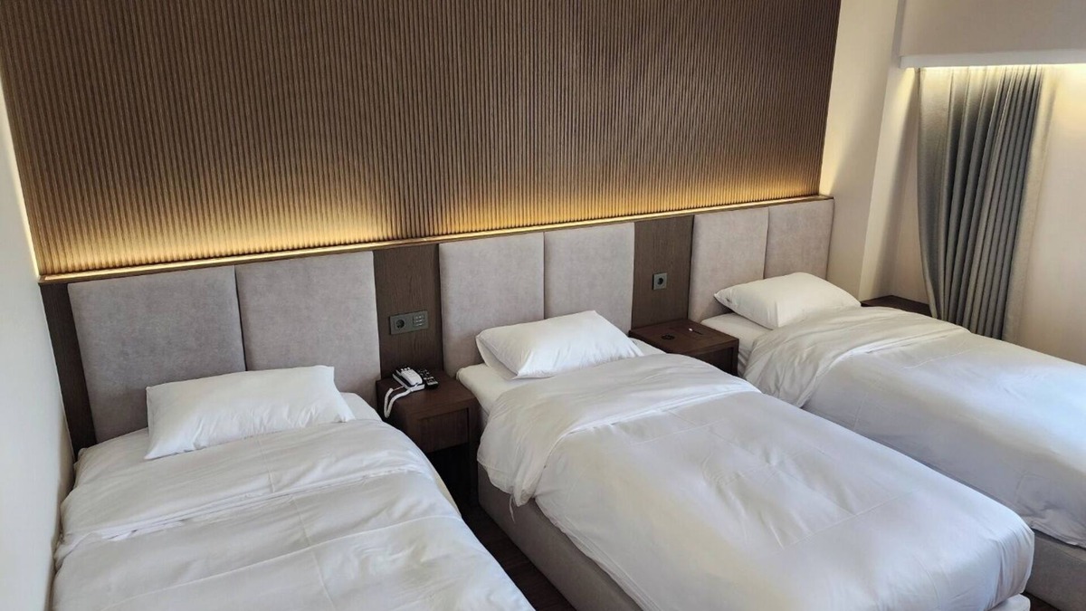 Duryu-dong Hotel | Crystal Hotel