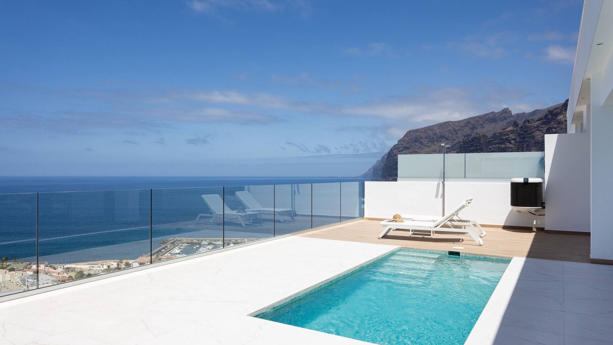 Los Gigantes Hotel | Crystal I Luxury Apartments