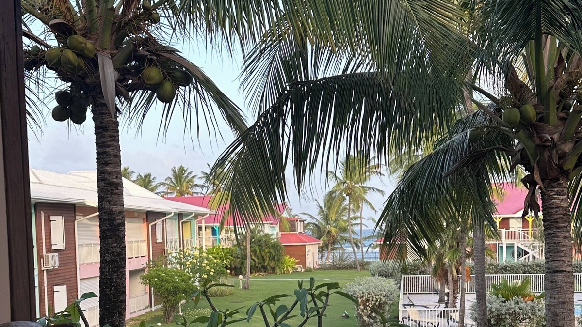 Grande-Terre Apartment | Crystal Lagoon