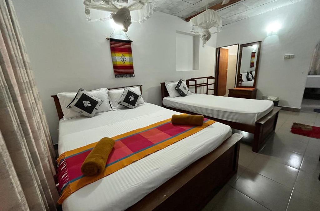 Kandy Bed & Breakfast | Crystal Lake Resort