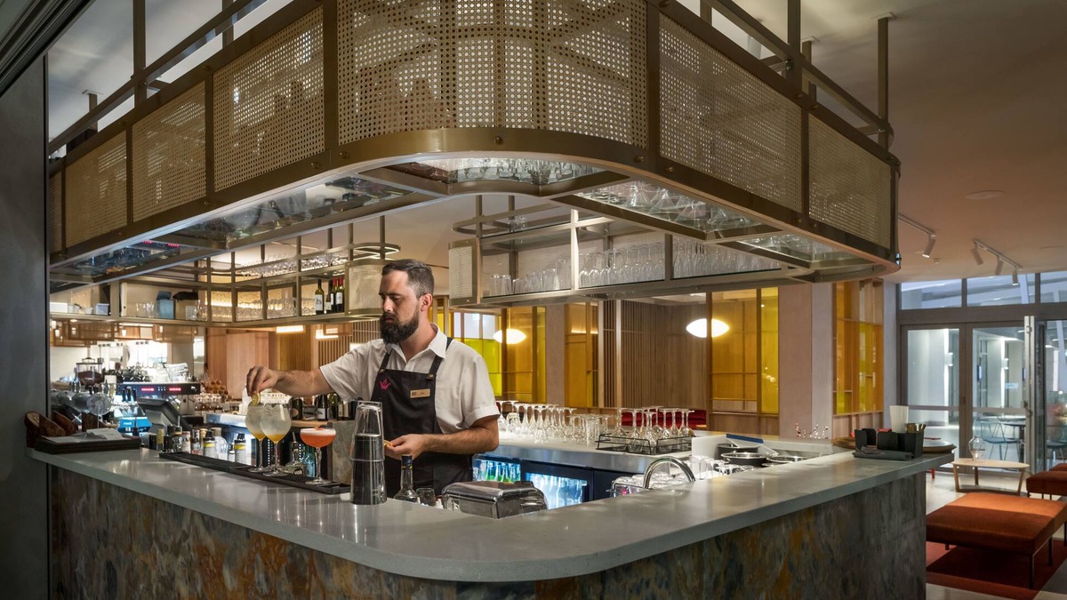 Cairns Central Business District Hotel | Crystalbrook Riley
