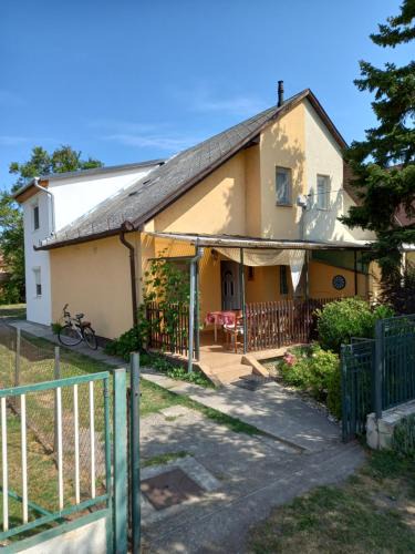 Balatonboglar House | Csalogány Villa Balatonboglár
