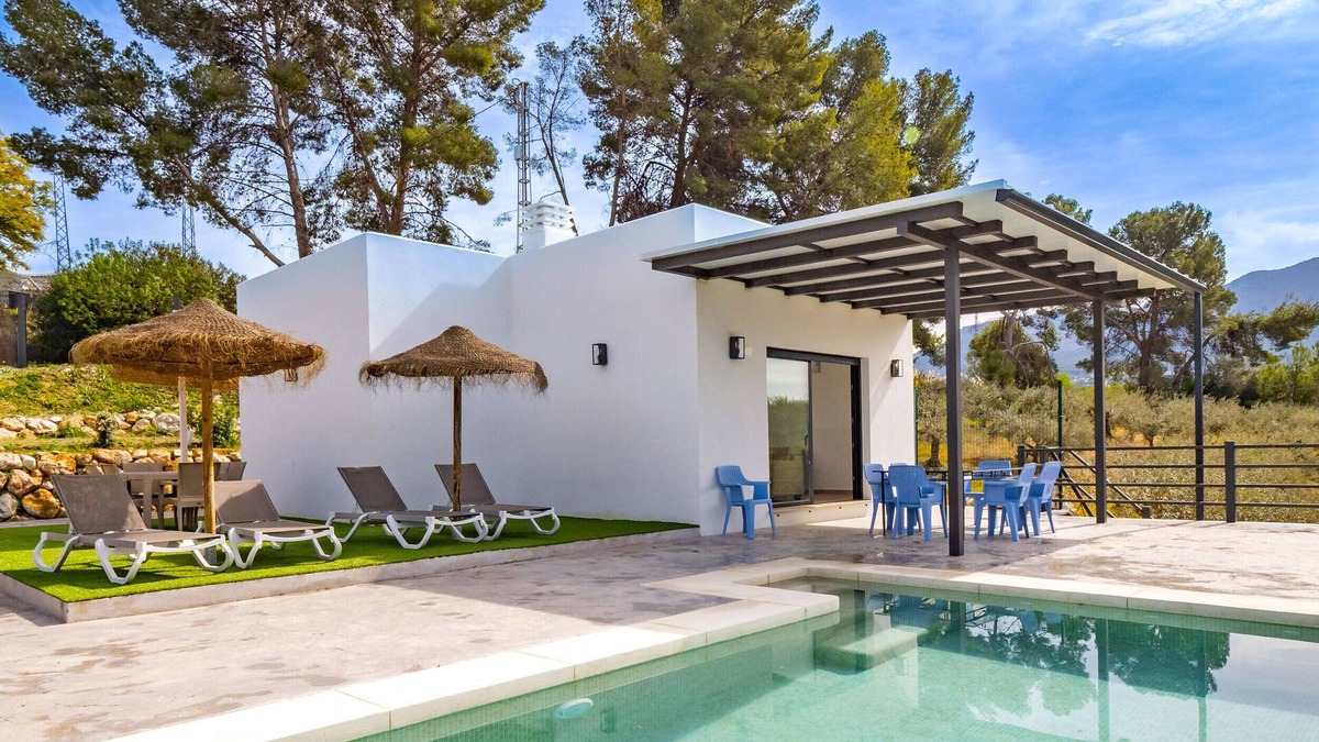Alhaurin el Grande Cottage | Cubo's Casa La Ibicenca/private pool/air conditioning/free wifi