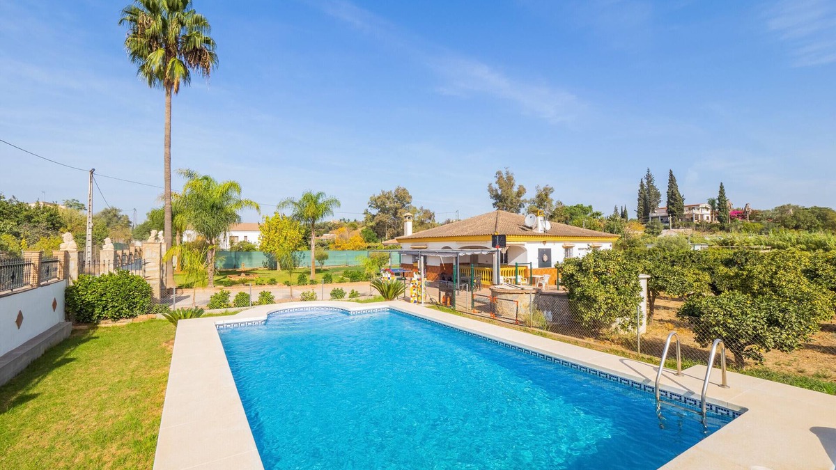 Alhaurin el Grande Villa | Cubo's Sporting Villa Paloma/family/free wifi/private pool