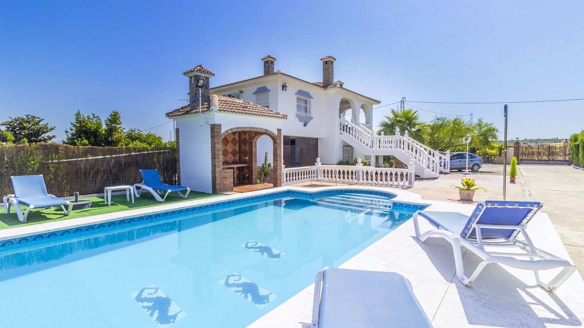 Alhaurin el Grande Villa | Cubo's Villa Gertrudis. Air conditioning, private pool, wifi.