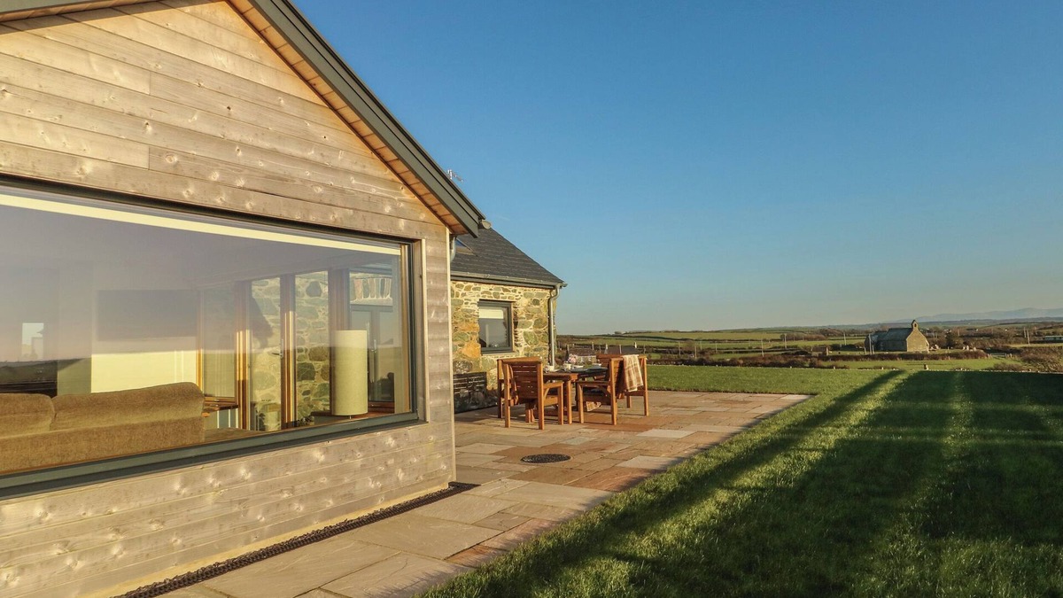 Holyhead Cottage | Cuddfan
