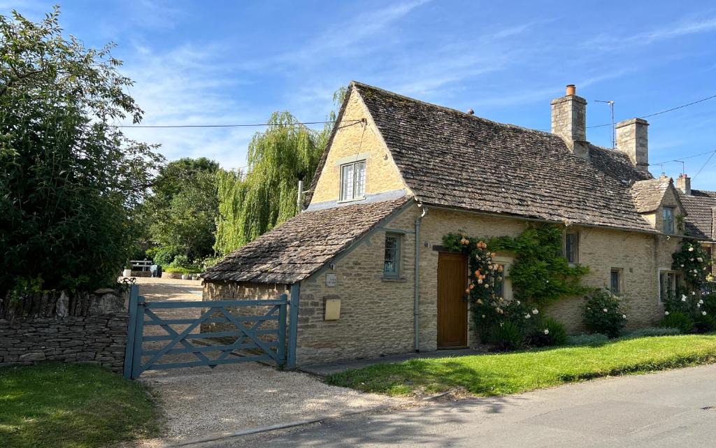 Southrop House | Culls Cottage,