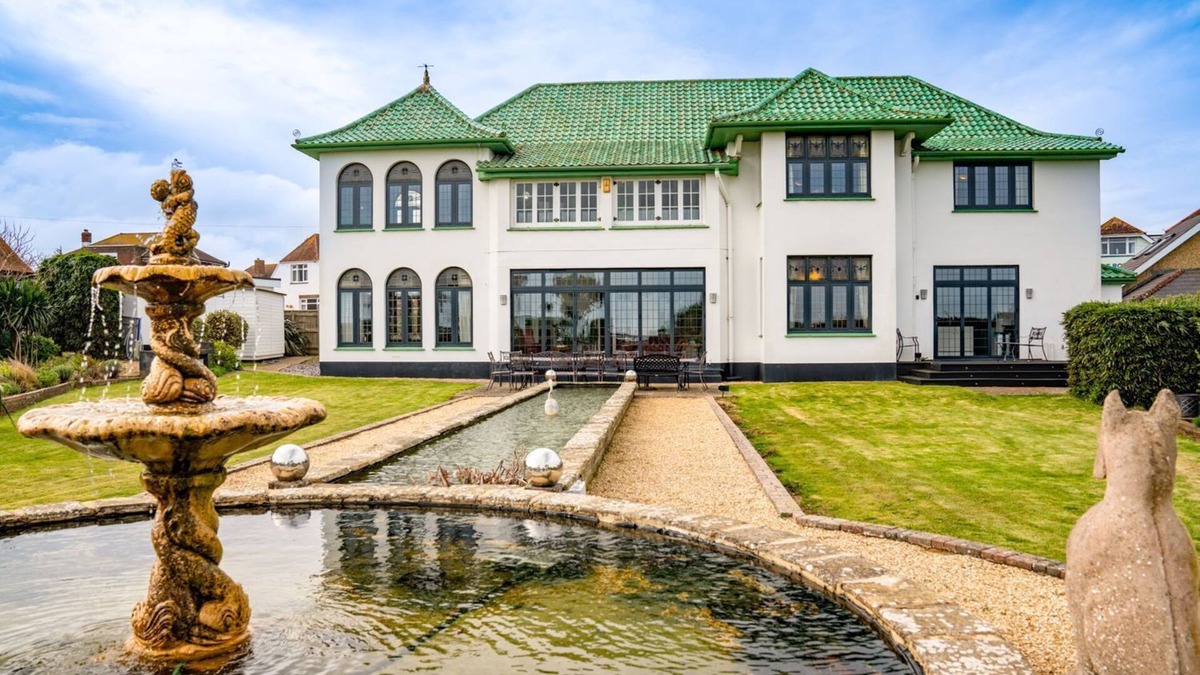 Shanklin Villa | Culver Down Manor - Seven Bedroom Villa, Sleeps 16