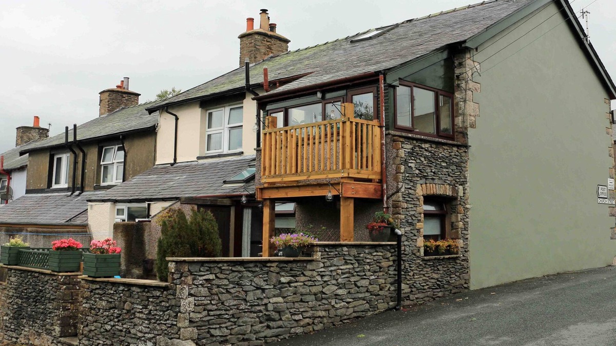 Tebay House | Cumbrian cottage, sleeps 6, in convenient location