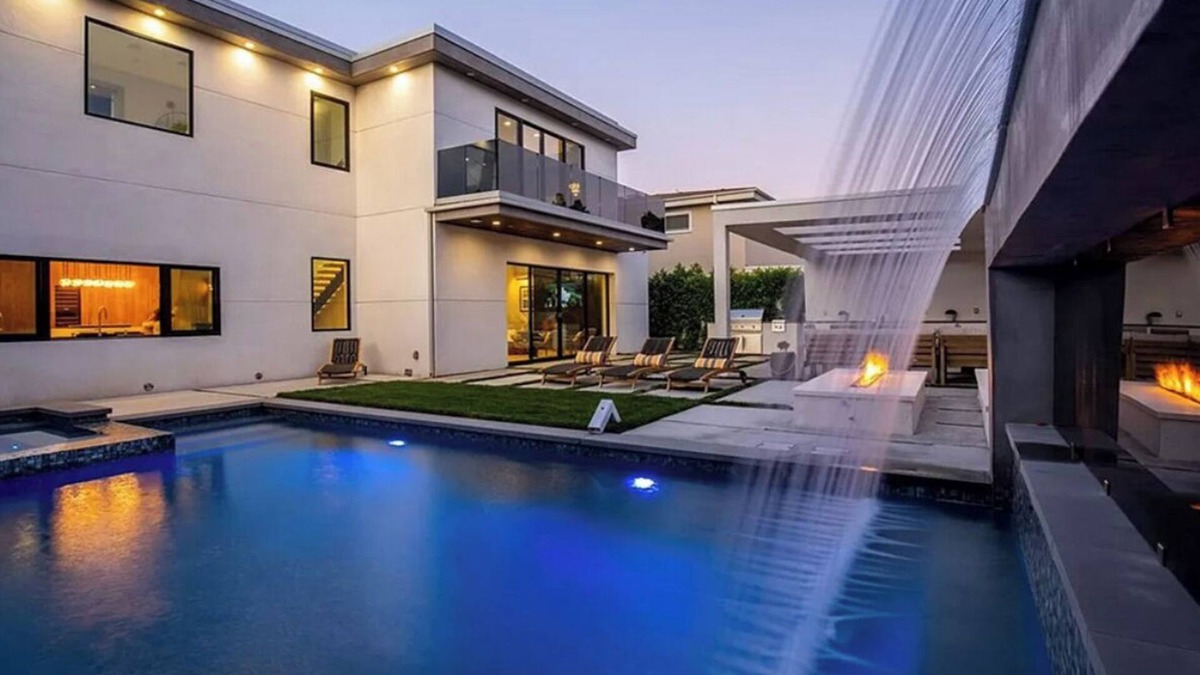 Sherman Oaks Villa | Cumpston Oasis - Modern 2-Story Estate with Pool, Spa and Waterfall