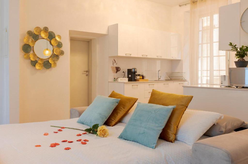 Bellinzona Apartment | Cuore di Relais e Châteaux 5 STELLE in Bellinzona CITY OF CASTLES -By EasyLife Swiss