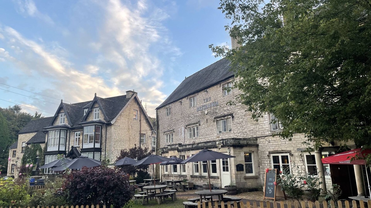 Nailsworth Cottage | Cupcake Cottage - Quintessential Cotswold Cottage