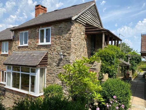 Bromlow House | Curlew Cottage