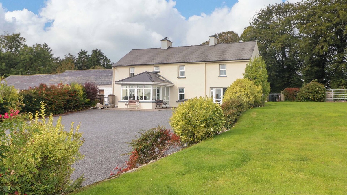 Ballymacarbry Cottage | CURRADOON HOUSE, family friendly in Touraneena, County Waterford