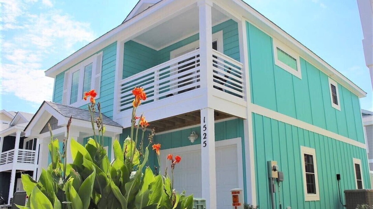 Bermuda Bay House | Currituck Cottage 3 Bedroom Home at Devonshire Place, Bermuda Bay Amenities!