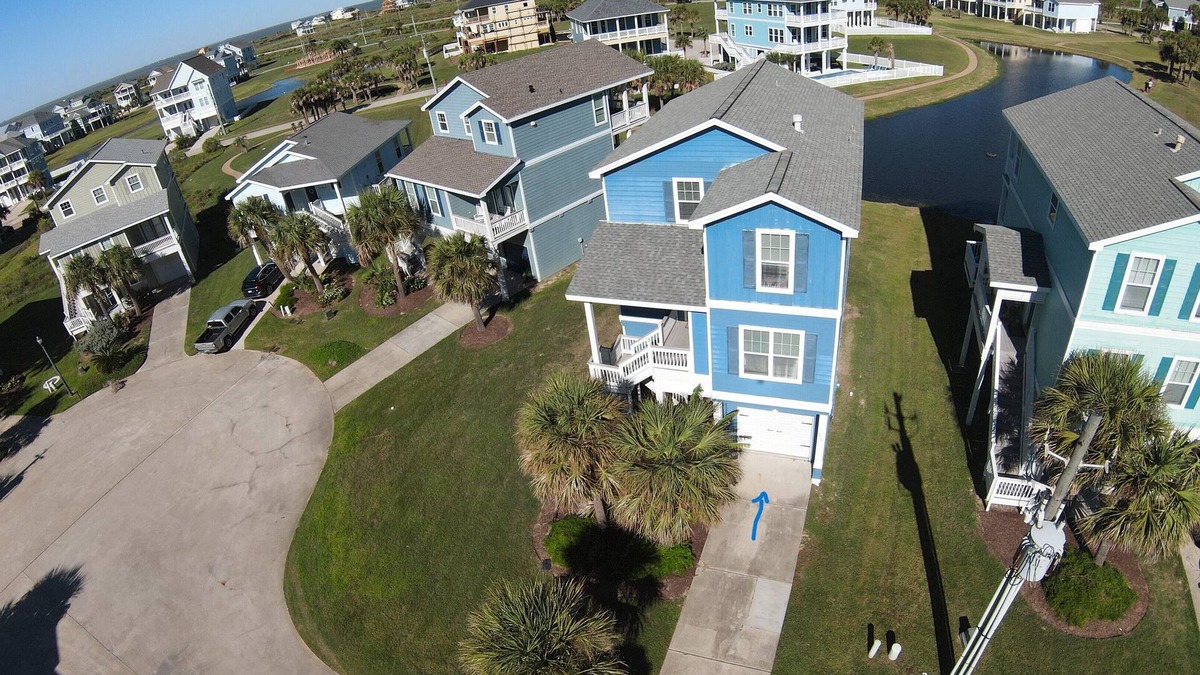 Galveston House | Custom Beach Cottage with Amazing Water Views From Each Room-PLUS Beach Club!