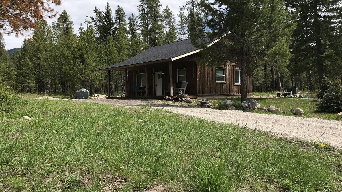 Coram Cabin | Custom Cabin Just Minutes From Glacier National Park!