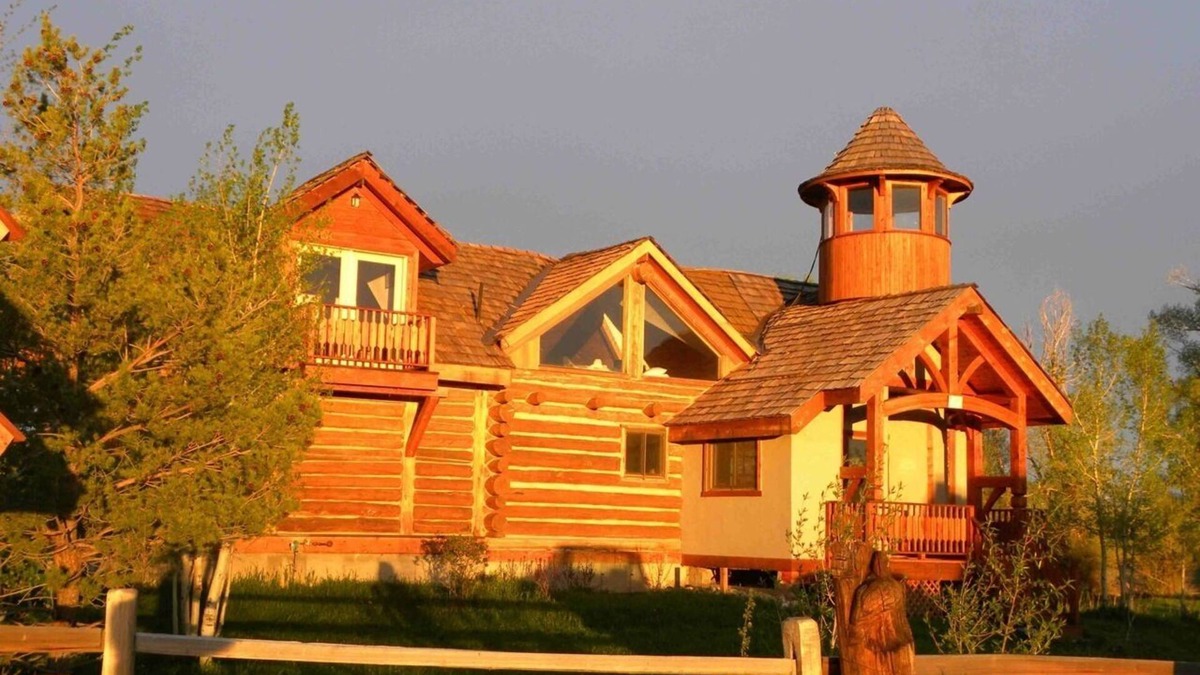 Clawson Cabin | Custom Log Cabin with Teton Views and Hot tub near National Parks