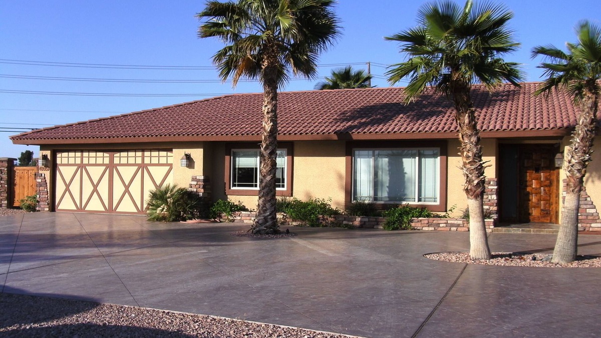 Las Vegas House | Custom Ranch Not A Track Home 1/2 Acre Lot 1/2 Mile from the Strip