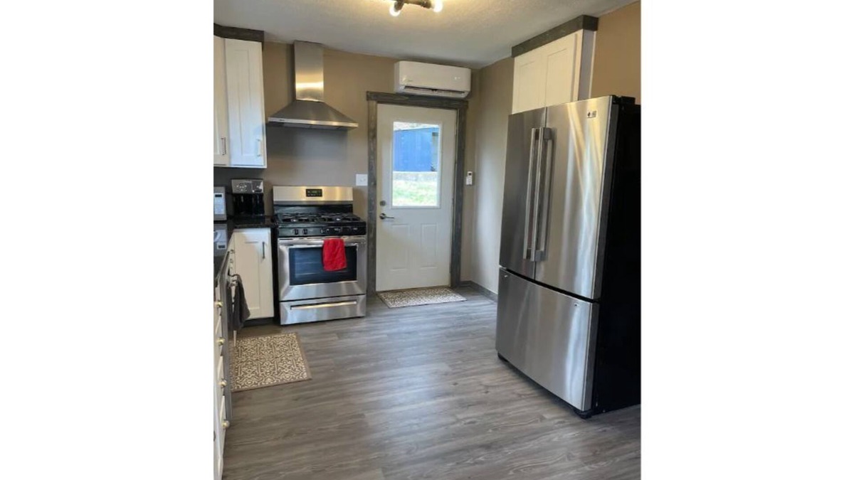 Deadwood House | Custom Themed Mining Home, Hot tub, Pet friendly, Fenced yard, ac/heat, grill