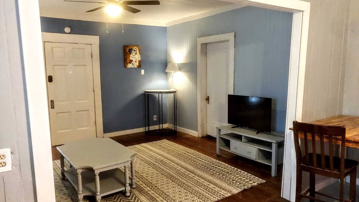 Denver Heights House | Cute 2 Bedroom 2 Miles From Downtown