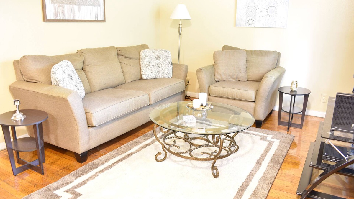 Detroit House | Cute 3br Ranch, Home Away From Home, Sleeps 6