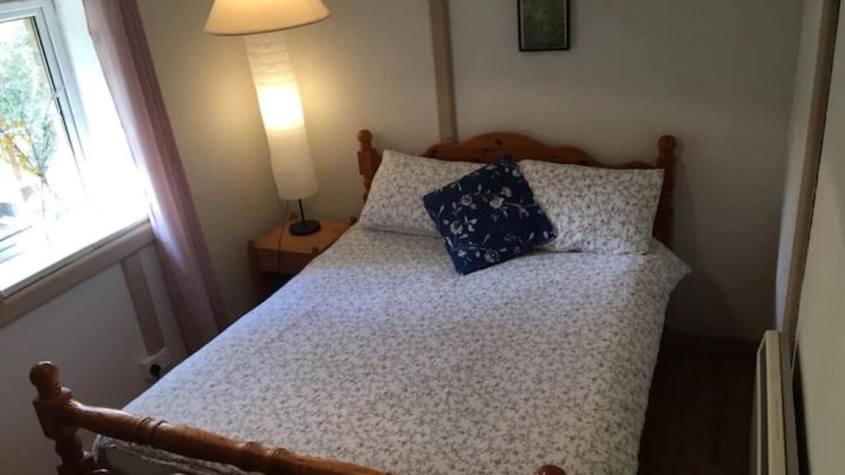 Woodenbridge Cottage | Cute and Cosy 3 Bedroom Stone Cottage in Co Wicklow