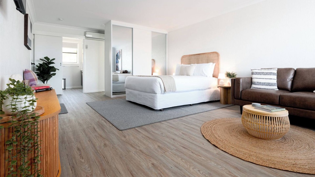 Riverside Apartment | Cute and Cosy Studio with Parking & WiFi