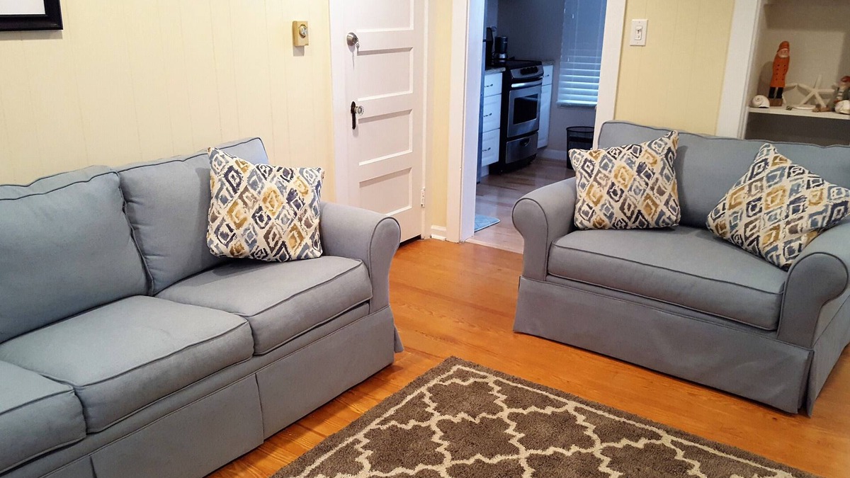 North Beach Haven Condo | Cute and cozy 2 bedroom Brant Beach condo across the street from the BEACH!
