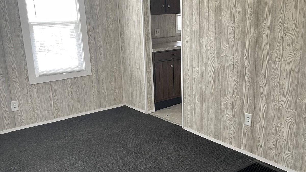 Mason City House | Cute and cozy home in a quiet neighborhood.