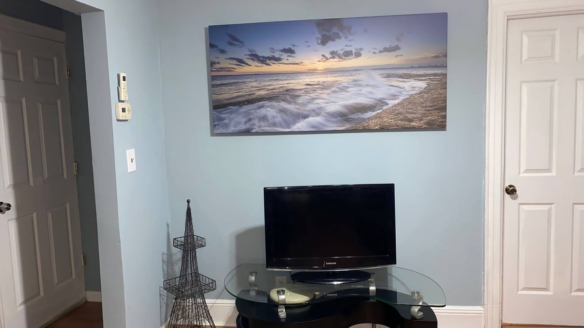 East Flushing Apartment | Cute apartment in the heart of Flushing.