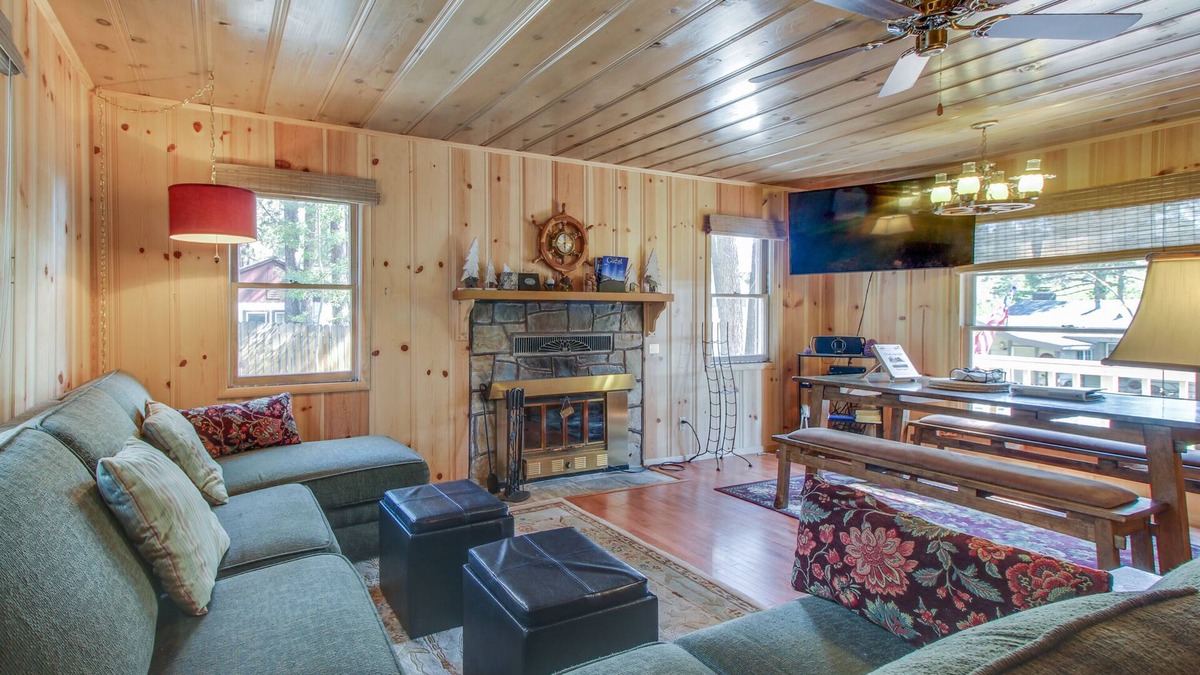 South Lake Tahoe Cabin | Cute cabin w/private hot tub, less than a mile from Lake Tahoe!