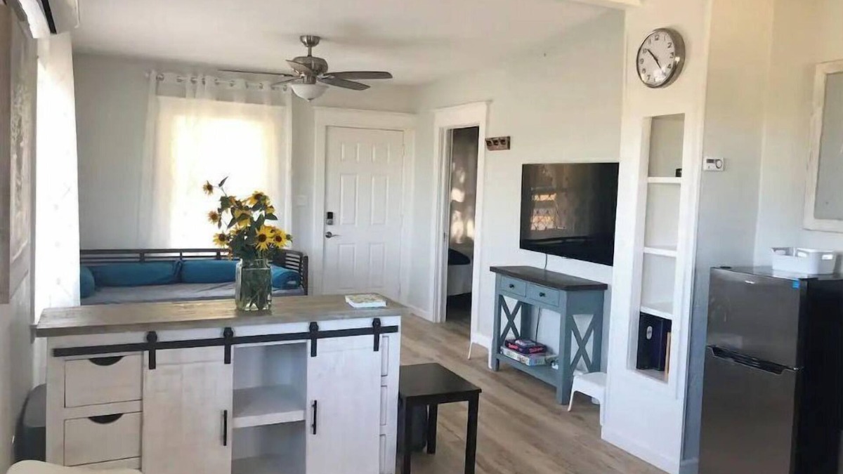 Tracy Other | Cute Cottage on 21 Acre Farm