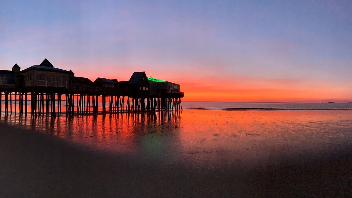 Old Orchard Beach Cottage | Cute cottage only a 10 min walk to the beach.