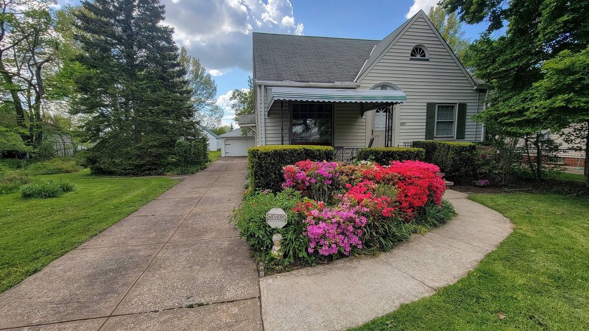 Cleveland House | Cute, Cozy, Comfortable and Close to Everything Cleveland!