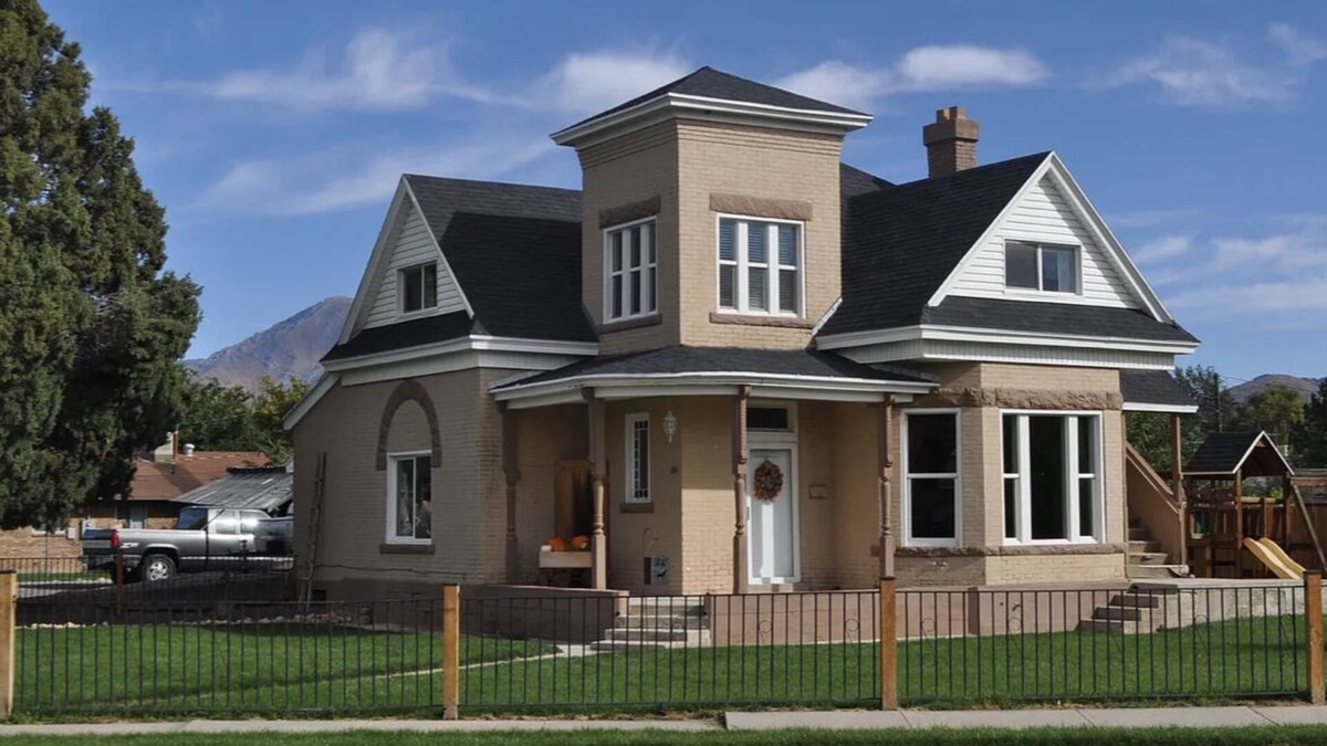 Spanish Fork House | Cute House on The Corner: Whole House close to everything, including nature.