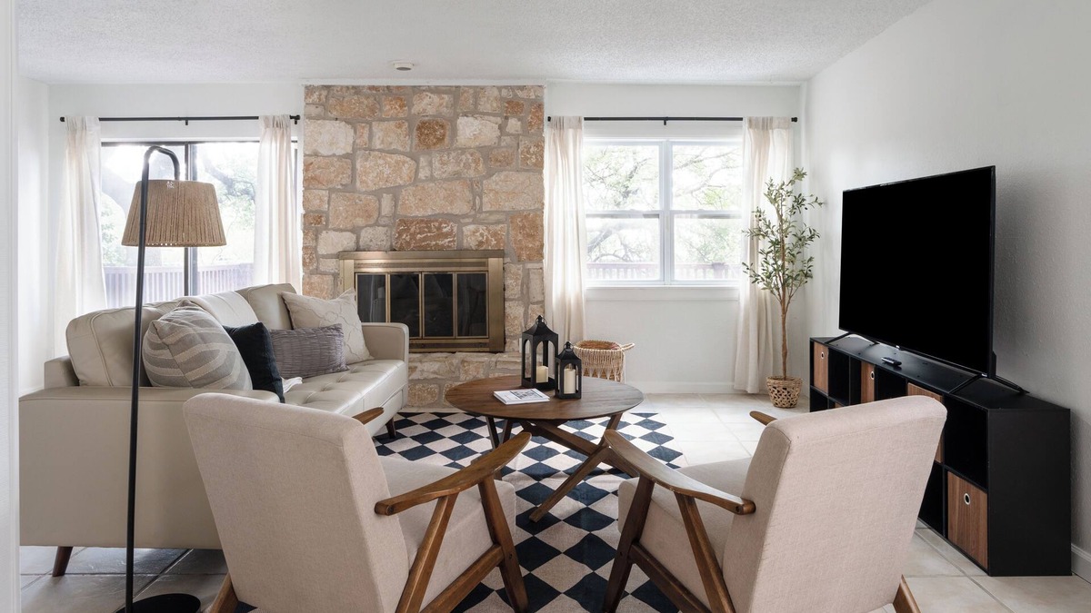 Waters Park House | Cute n' Cozy Retreat in Central Austin